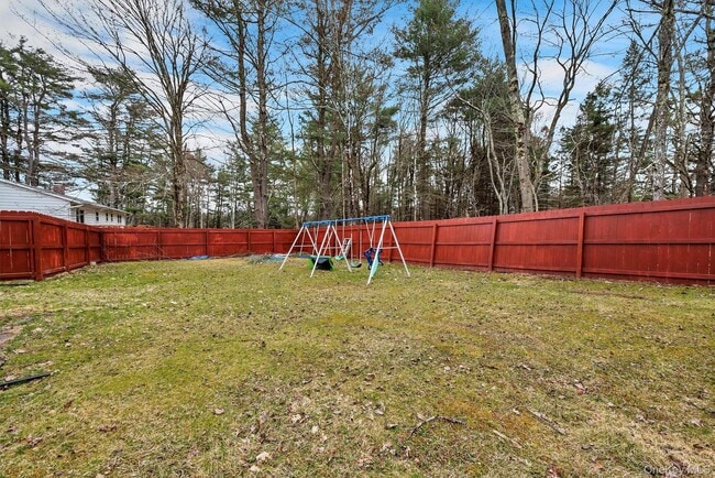 Building Photo - 10 Hanover Dr