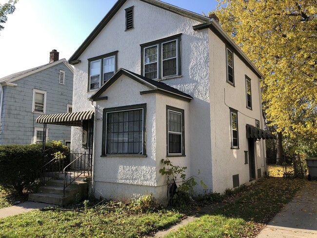 Building Photo - Spacious 3 Bedroom Single Family Home with...