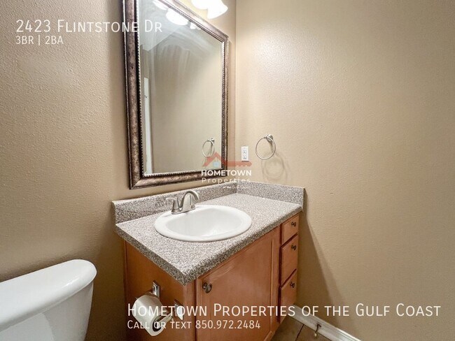 Building Photo - 2423 Flintstone Dr