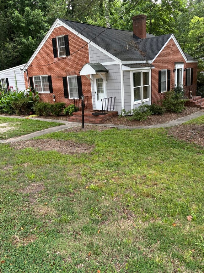 Building Photo - 1003 Marilyn Dr