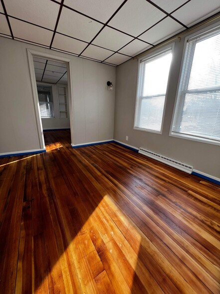 Living room new floors - 510 Main St