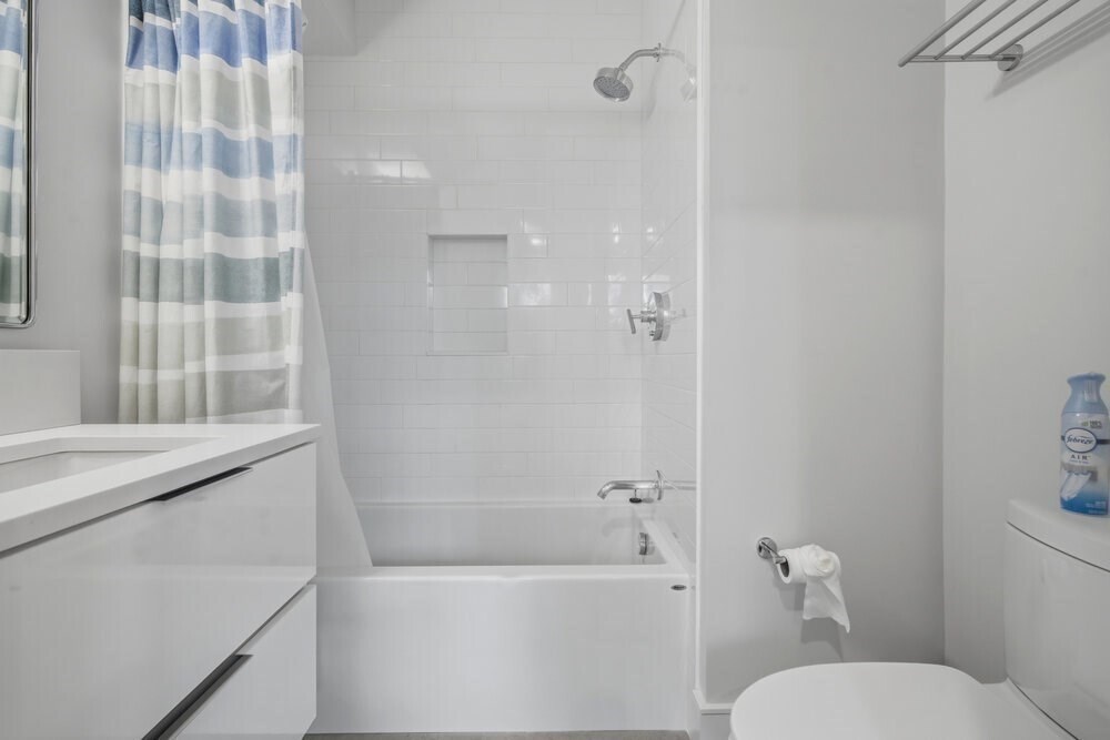 Building Photo - 145 Englewood Ave