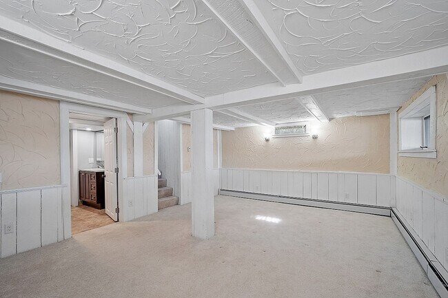 Building Photo - 52 Point Pleasant Rd