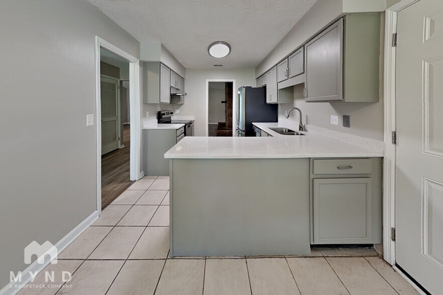Building Photo - 10958 Mandarin Station Dr E