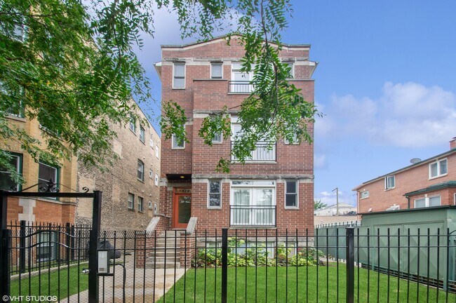 Building Photo - 3519 W Medill Ave