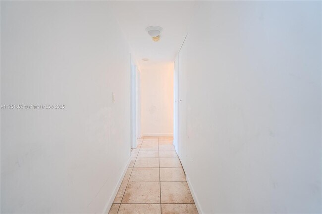 Building Photo - 7441 Wayne Ave