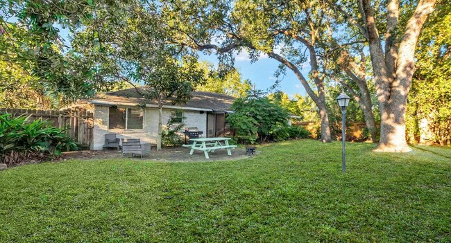 Building Photo - 5403 Carew St