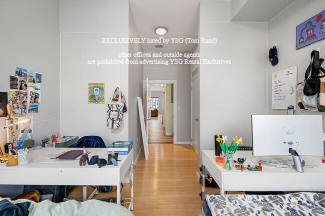 Building Photo - 1433 Tremont St
