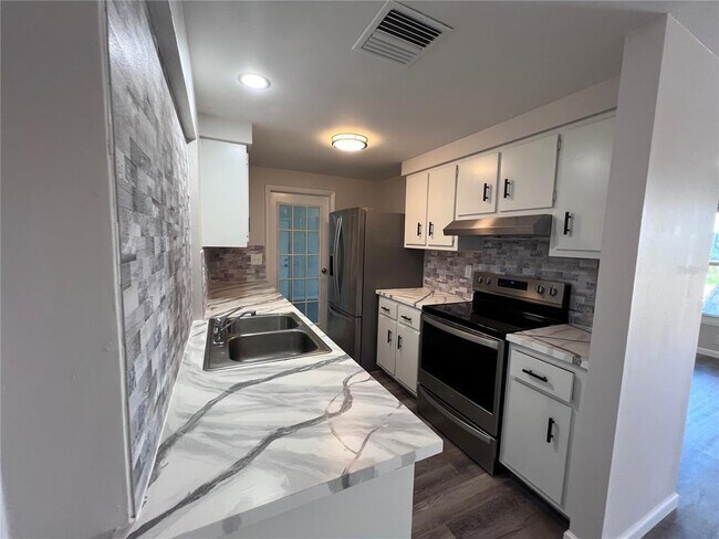 Building Photo - 4123 Michel Tree St