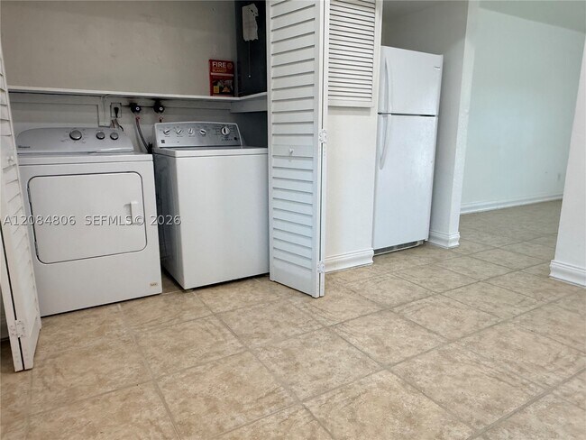 Building Photo - 25423 SW 107th Ct