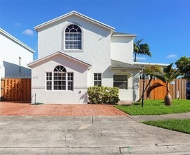 Building Photo - 13901 SW 161 Terrace