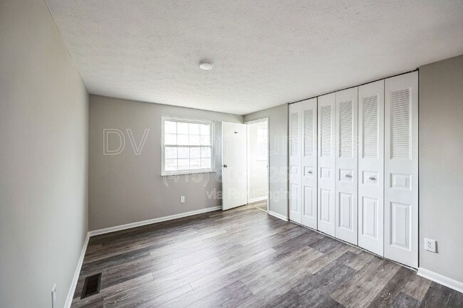 Building Photo - 12174 Glencrest Ct