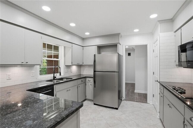 Building Photo - 128 McNeal Rd