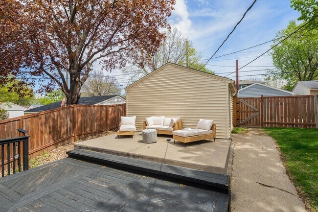 Building Photo - 5705 Logan Ave S