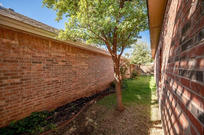 Building Photo - 4402 108th St