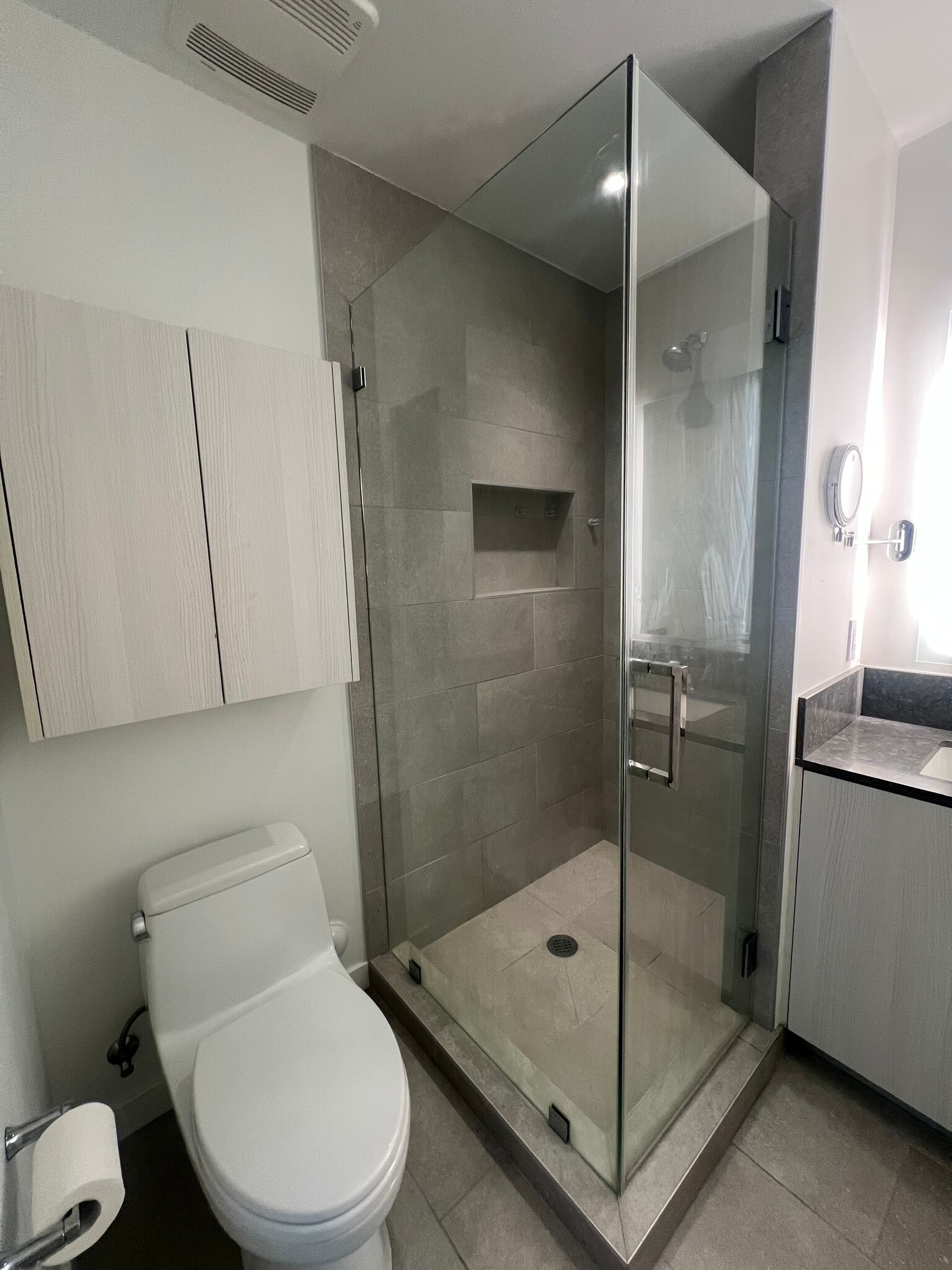 Building Photo - 1901 Overland Ave