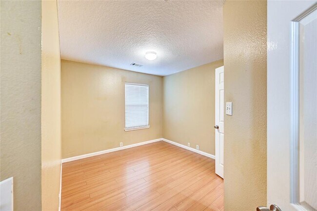 Building Photo - 14918 Sugar Crystal Ct