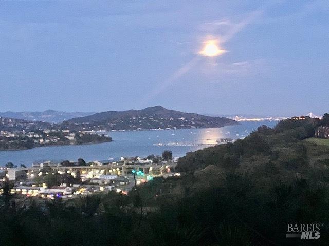 Building Photo - 201 Cleveland Ct