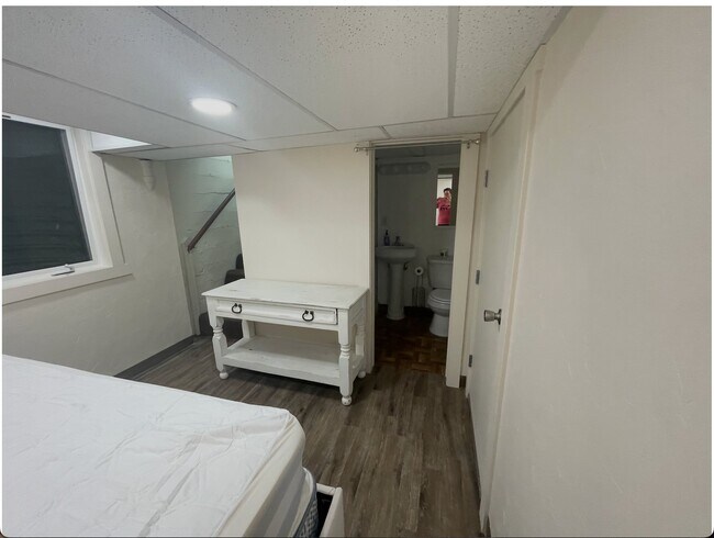 Building Photo - 58 W 400 S