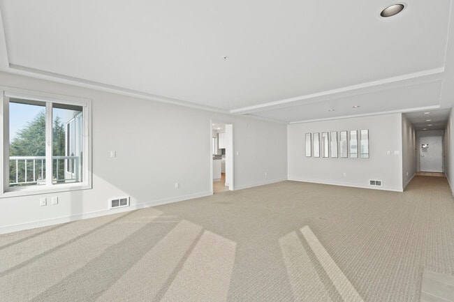 Building Photo - 601 W Mercer Pl