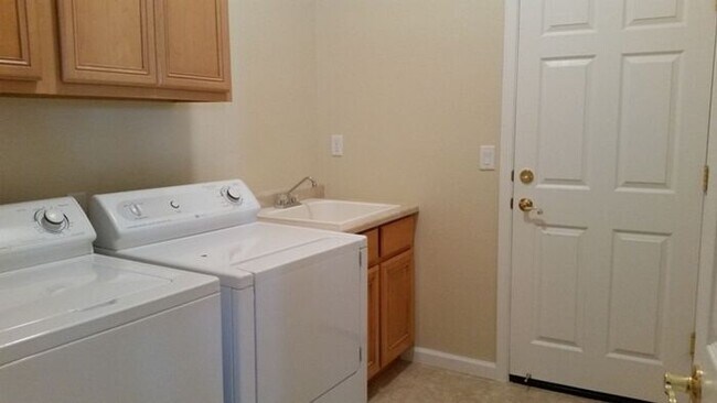 Building Photo - For Rent in The Springs, Minden NV