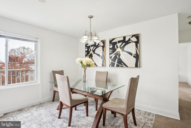 Primary Photo - 1005 Chillum Rd