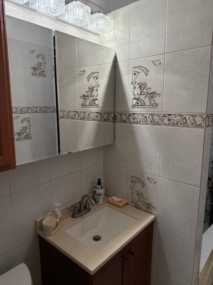 Building Photo - 303 Avenue P