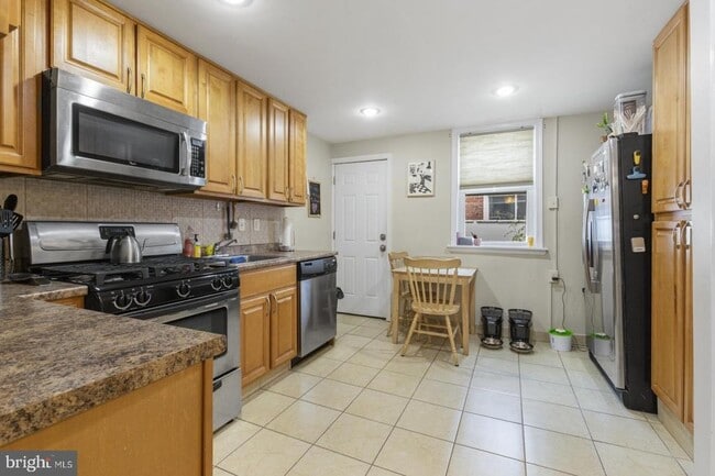 Primary Photo - 2664 Webb St