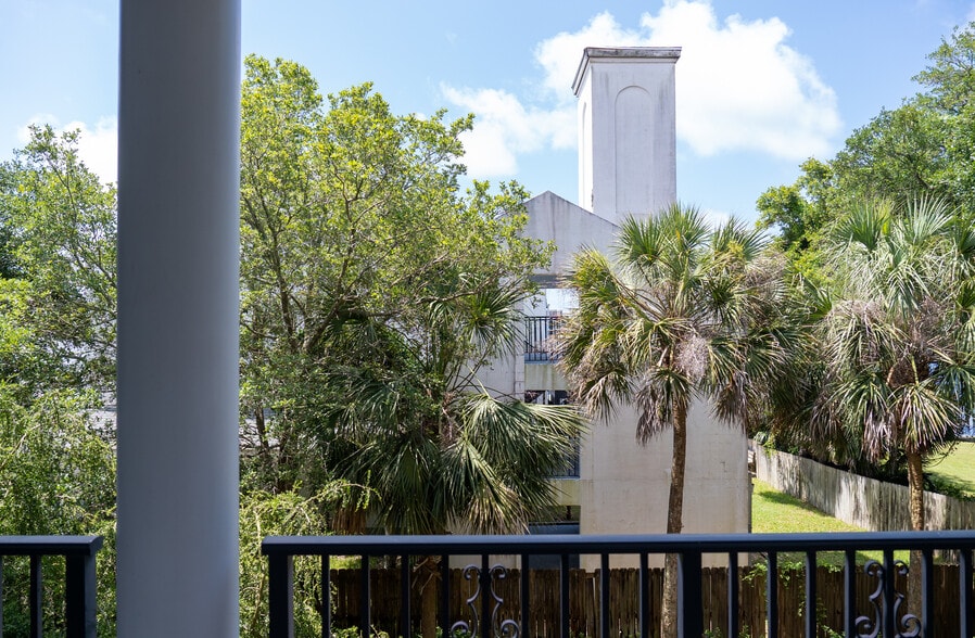 Balcony View - 159 Brooks St SE