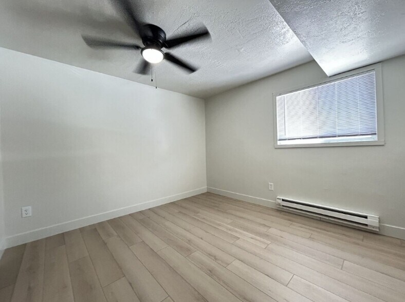 Building Photo - 8583 S 40 E