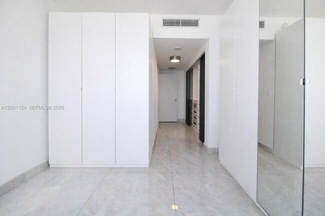 Building Photo - 92 SW 3rd St