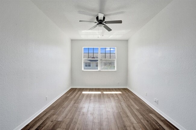 Building Photo - 3313 NW 29th Ct