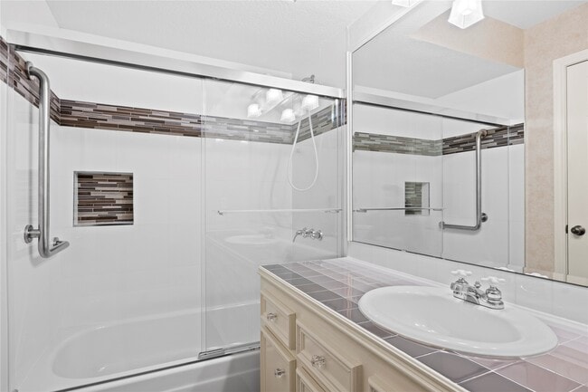 Building Photo - 18227 Longmoor Dr