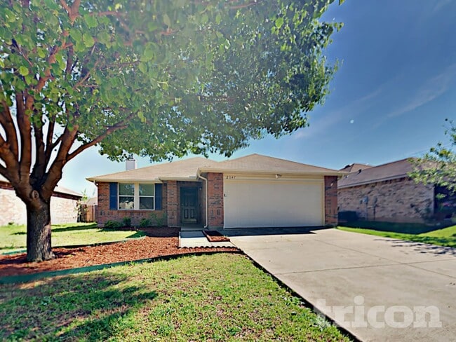 Building Photo - 2147 Edgewood Dr