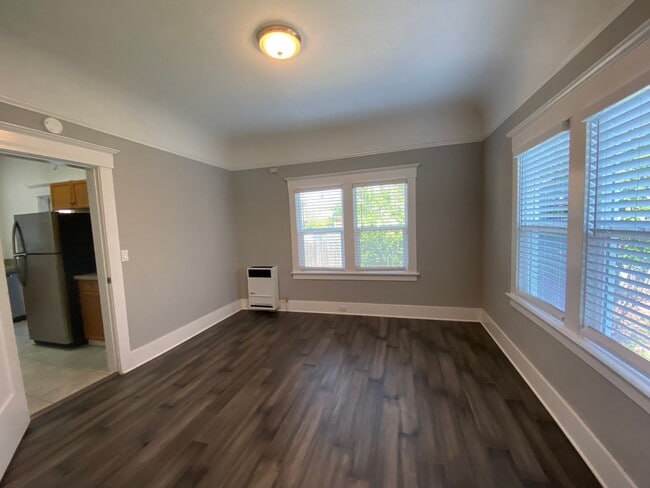 Building Photo - Gorgeous 2BR/1BA Home in Temescal, Great N Oakland Location