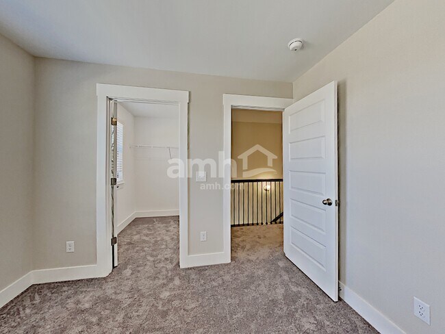 Building Photo - 314 Charity Lane