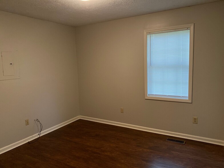 Building Photo - 27 Millsap Dr