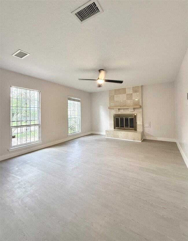 Building Photo - 12210 Cliffgate Dr