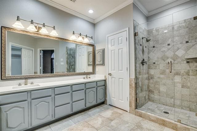 Building Photo - 4814 Clay Dr
