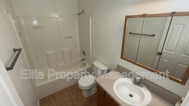 Building Photo - 195 S Stardust Ct