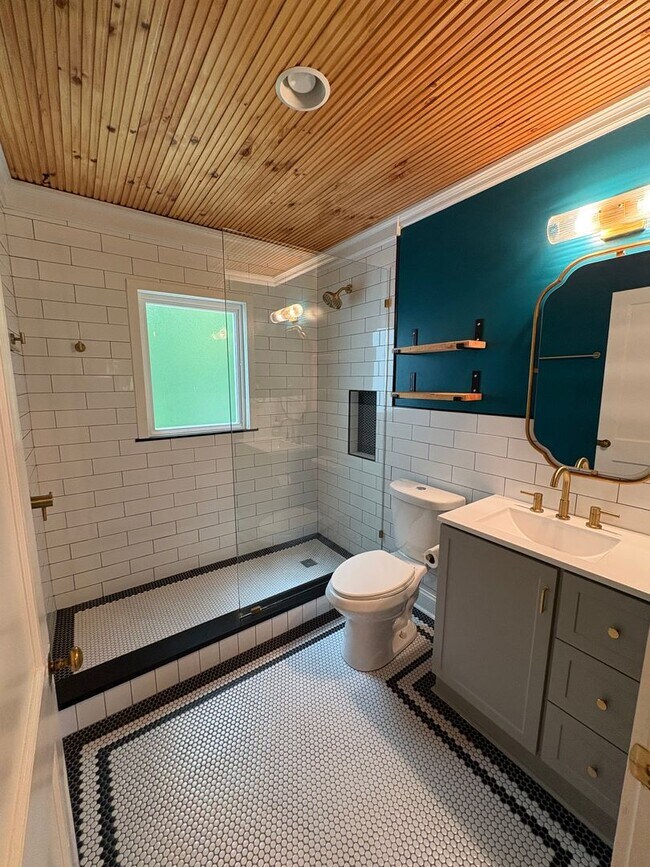 Building Photo - **Newly Renovated 2-Bedroom Home on Petree Road**