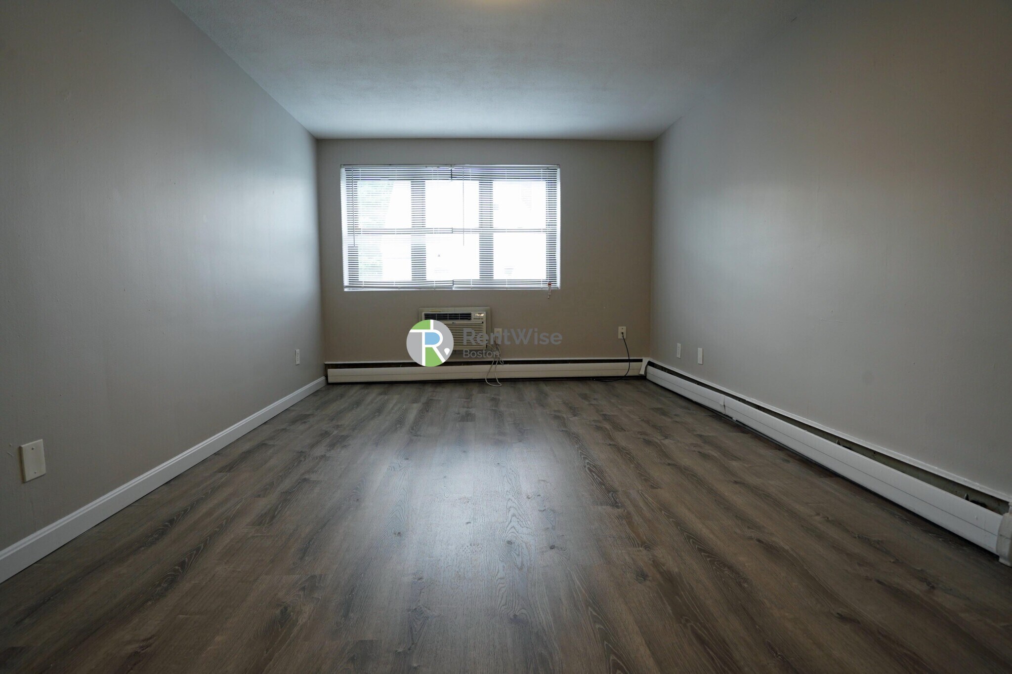 Building Photo - 39 Shepard St