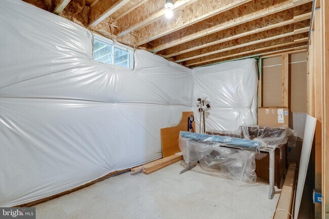Building Photo - 41256 Lenah Point Dr