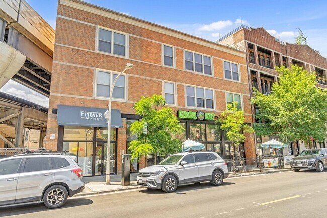 Primary Photo - 3406 N Sheffield Ave