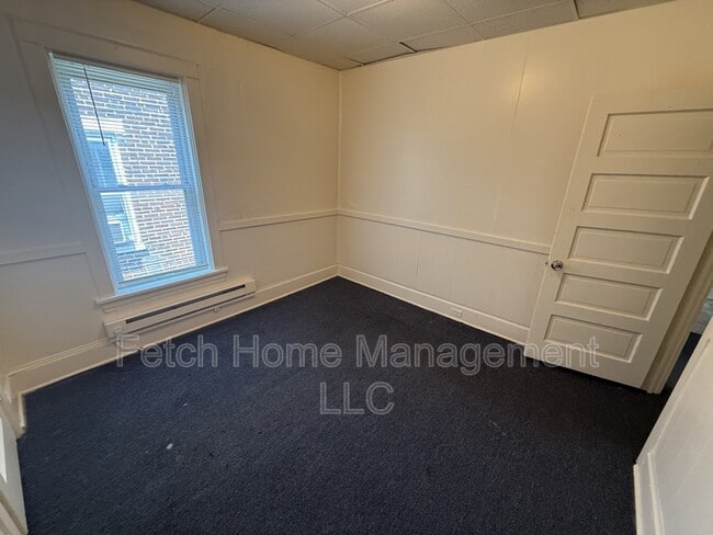 Building Photo - 2532 Derry St