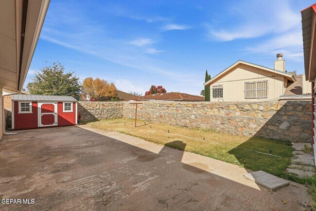 Building Photo - 10720 Sugarland Dr