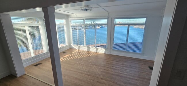 Building Photo - 301 22nd St