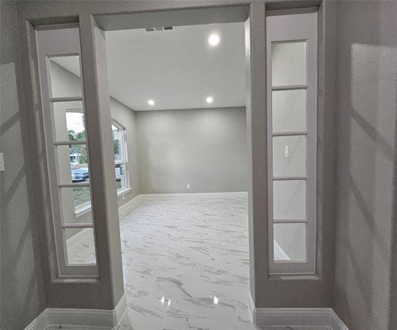 Building Photo - 202 E 1st N St