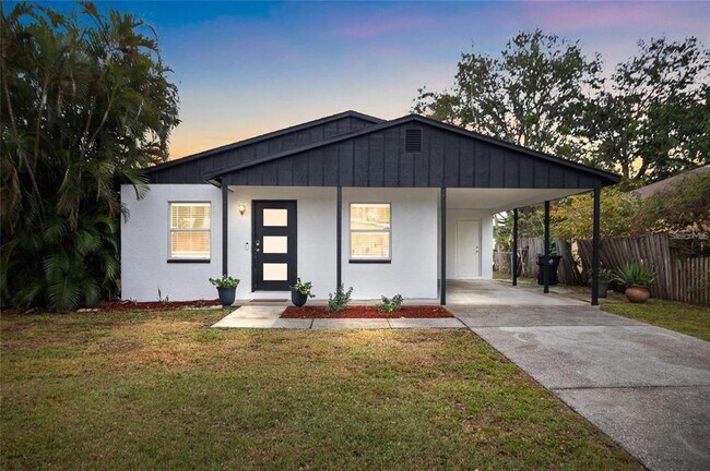 Primary Photo - 3132 56th Ave N