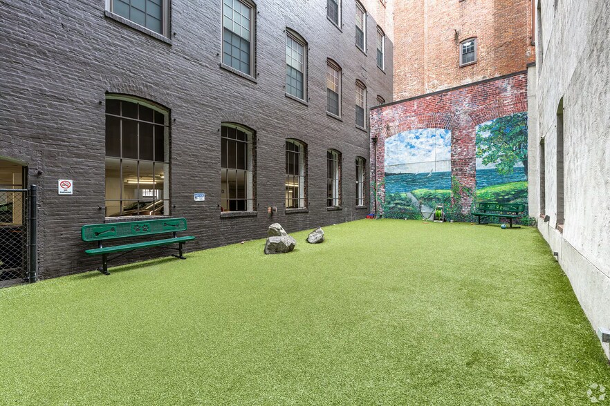 Building Photo - 121 S Fremont Ave